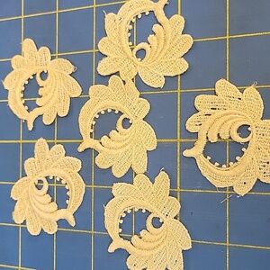 Vintage Floral 2"  Patches Set of 6 Cream Color